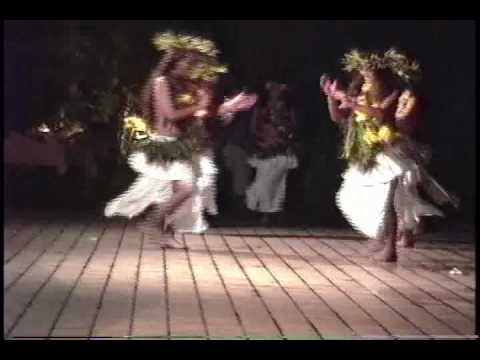 Tahiti Beachcomber Inter-Continental Hotel 1989 Dance Group